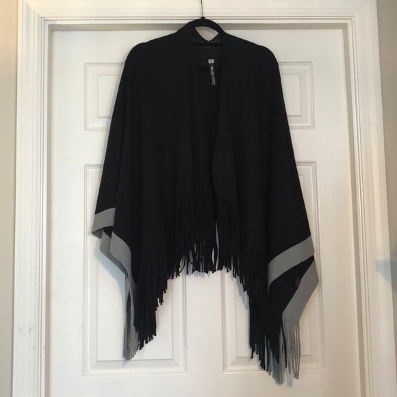 Design Lab black and grey fringe cape size XS - Picture 1 of 5